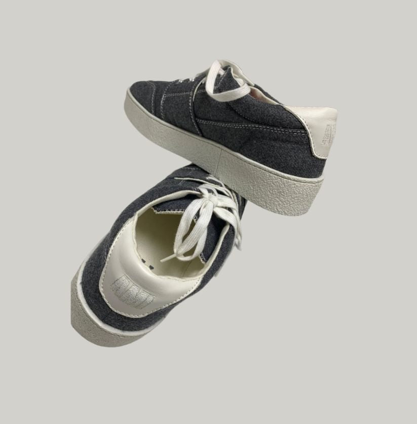 Brand New Ami Paris Grey Felt Low-Top Sneakers