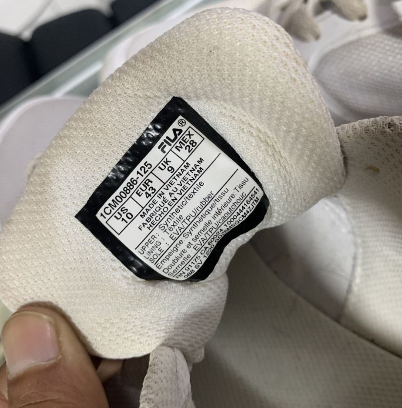 FILA Classic White Low-Top Sneaker