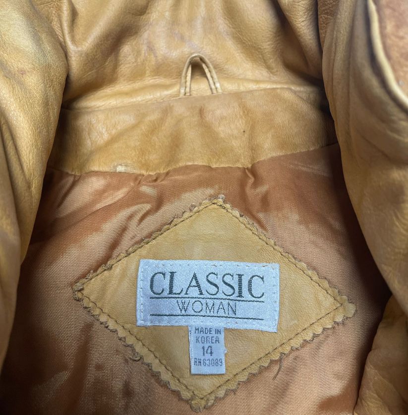 Classic Woman Vintage Biker Jacket in Beige
