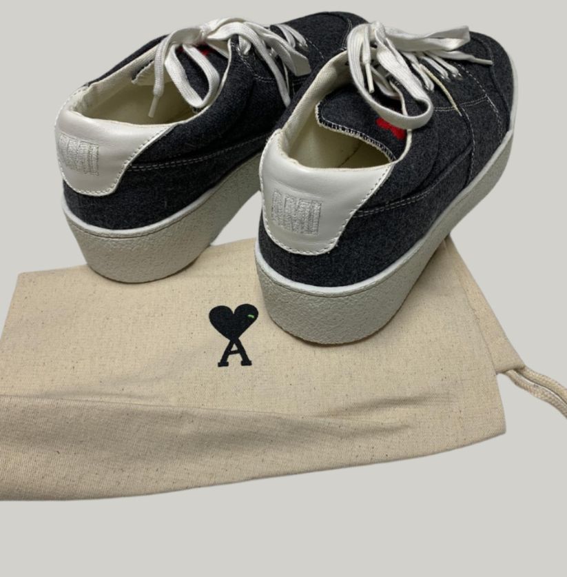 Brand New Ami Paris Grey Felt Low-Top Sneakers