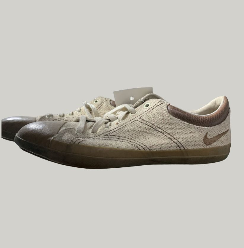 Vintage Nike Low-Top Sneakers