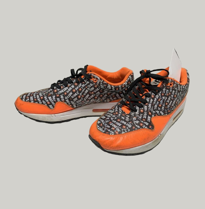Nike Air Max "Just Do It" Trainers