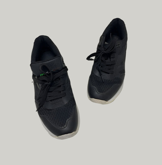 Diadora Black Running Trainers