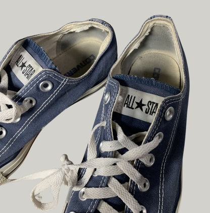 Converse Low Top Navy Blue Sneakers