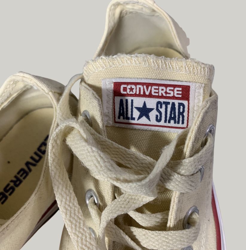 Converse Low Top Beige Sneakers
